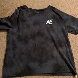 I’m selling a American eagle tee shirt.